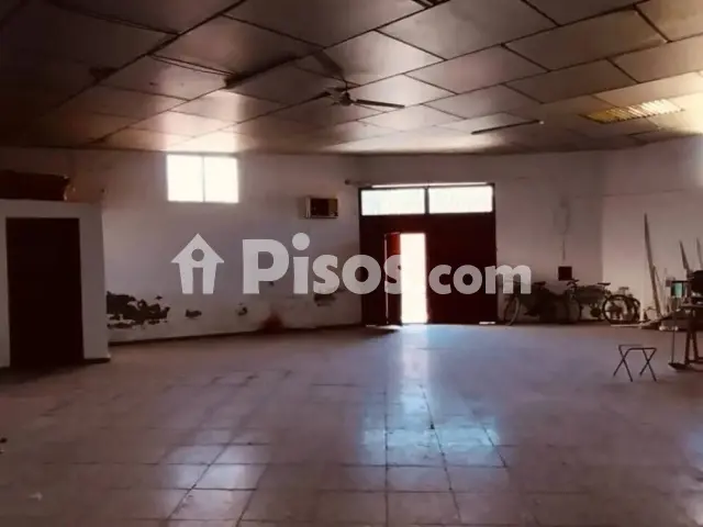 Local comercial en venta en El Poblado-Constitución-El Villar