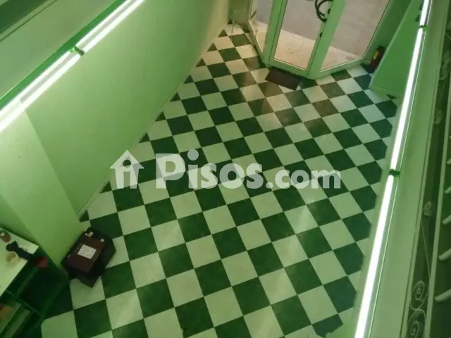 Local comercial en venta en Calle del Puerto