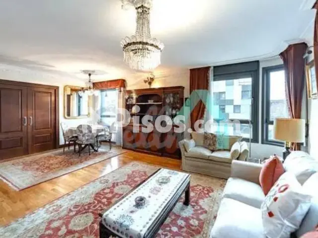 Piso en alquiler en Ciudad-Naranco-Vallobín, Ciudad-Naranco-Vallobín (Oviedo) de 1.000 €<span>/mes</span>