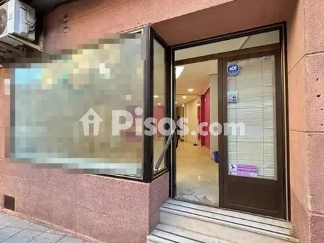 Local comercial en venta en Valdepeñas