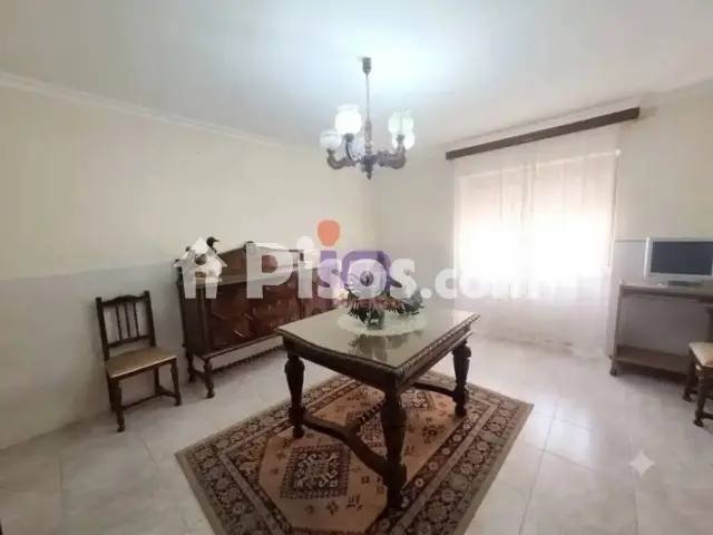 Chalet en venta en Valdepeñas