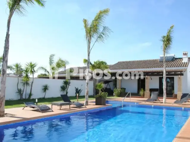 Chalet en alquiler en Carretera de Barrio Nuevo, Barrio Nuevo (Conil de la Frontera) de 1.100 €<span>/mes</span>
