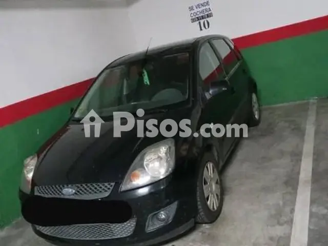 Garaje en venta en Plaza de Toros-La Guija-Santa María-Ciudad Jardín-Los Rosales