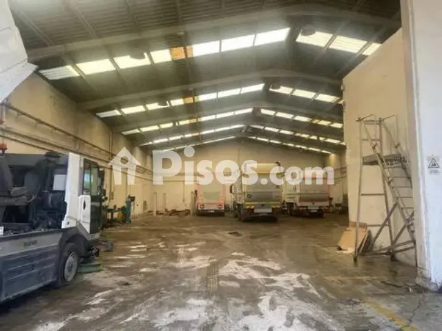 Nave industrial en alquiler en Albolote, Albolote de 2.200 €<span>/mes</span>