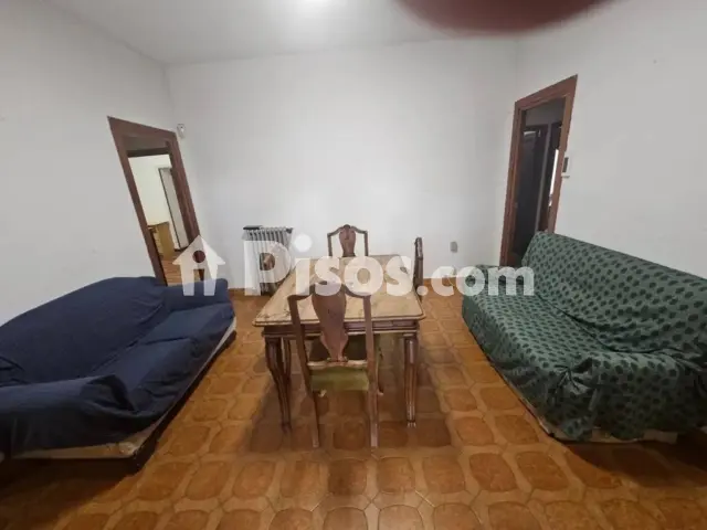 Chalet en alquiler en Paseo del Circo Romano, La Reconquista-Santa Teresa (Distrito Zona Nueva. Toledo Capital) de 1.200 €<span>/mes</span>