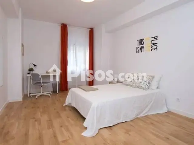 Habitación en alquiler en Calle de Edgar Neville, Cuatro Caminos (Distrito Tetuán. Madrid Capital) de 715 €<span>/mes</span>