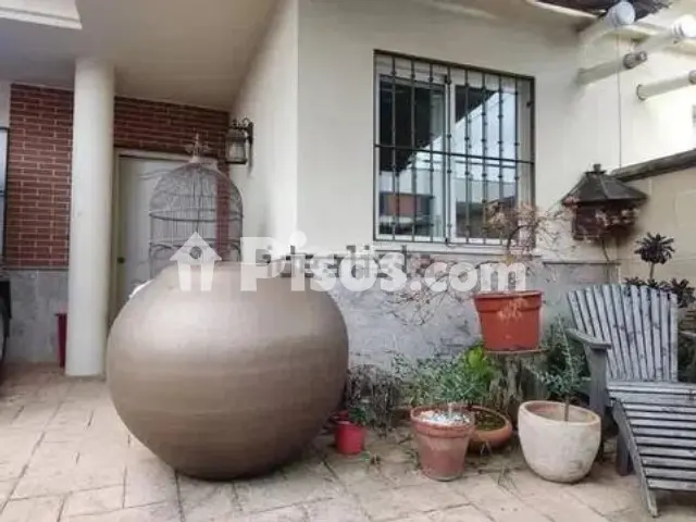 Casa adosada en venta en Calle de Victoria Kent
