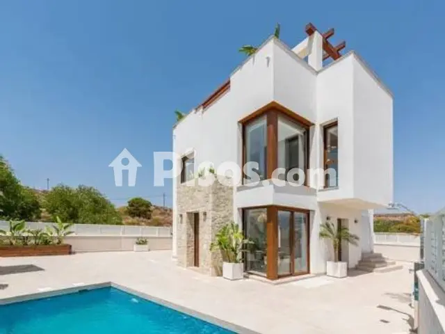 Chalet en venta en Calle Islas Canarias, Cala Marqués (Vera) de 459.000 €