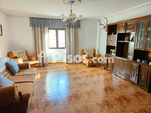 Chalet en venta en Calle Doctor Luis Carrasco, 6, Aliseda de 39.900 €