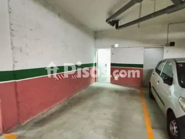 Garaje en alquiler en Carrer de Sant Valentí, cerca de Carrer del Mas Adei