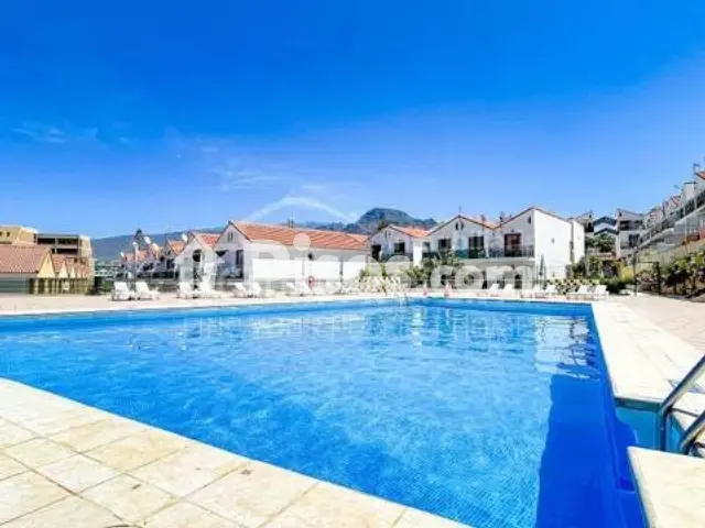 Casa adosada en venta en Calle Avenida Avenue Arquitecto Gomez Cuesta, 10, Playa de Las Américas (Arona) de 385.000 €