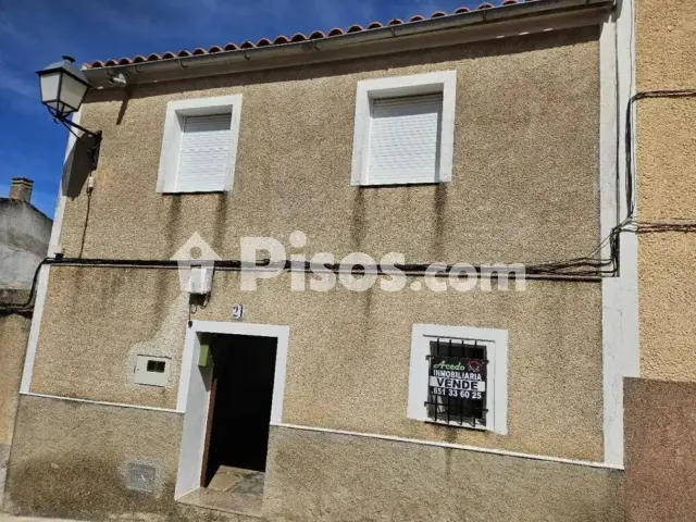 Chalet en venta en Calle Nueva, Aliseda de 29.000 €