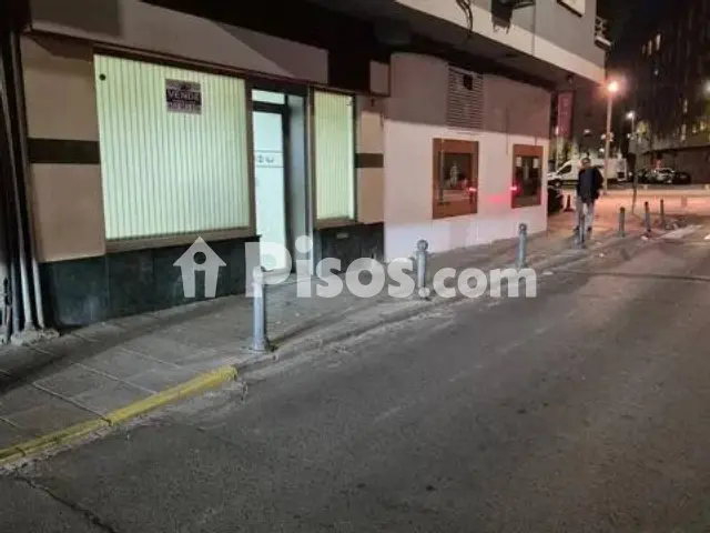 Local comercial en venta en Calle de Alfonso XI
