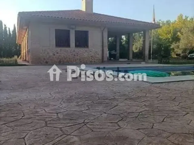Chalet en venta en Calle Cm-403 No Number