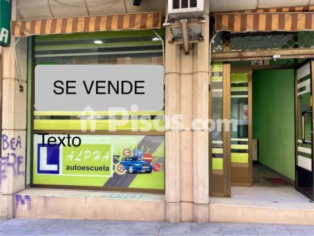 Local comercial en venta en Calle de la Ciruela