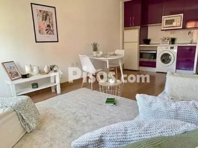 Piso en venta en Calle de la Virgen del Prado