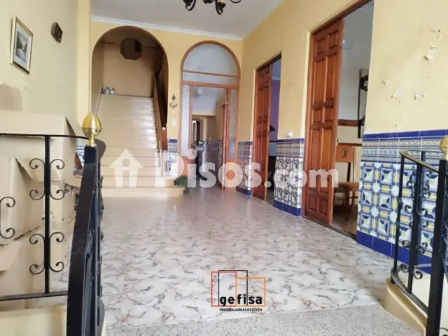 Casa adosada en venta en Valdepeñas