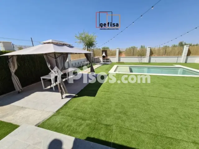 Casa rústica en venta en Valdepeñas