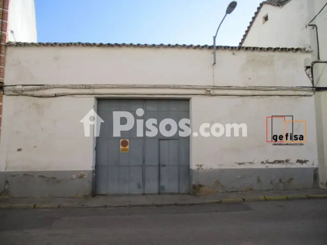 Casa adosada en venta en Valdepeñas