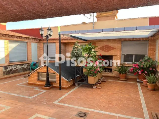Chalet en venta en Herencia