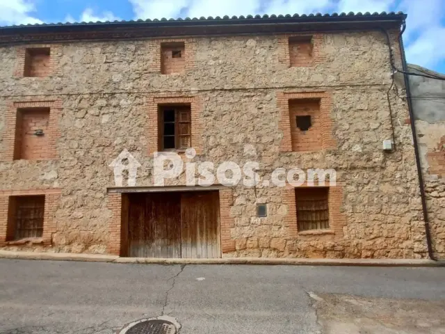Chalet en venta en Alfambra, Alfambra de 46.000 €