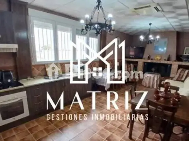 Casa adosada en venta en Tomelloso