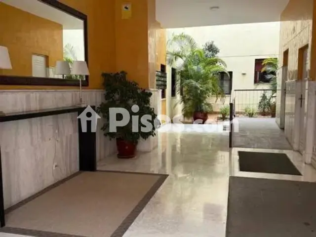 Piso en alquiler en Calle Baños, cerca de Calle Goles, San Vicente (Distrito Casco Antiguo. Sevilla Capital) de 770 €<span>/mes</span>