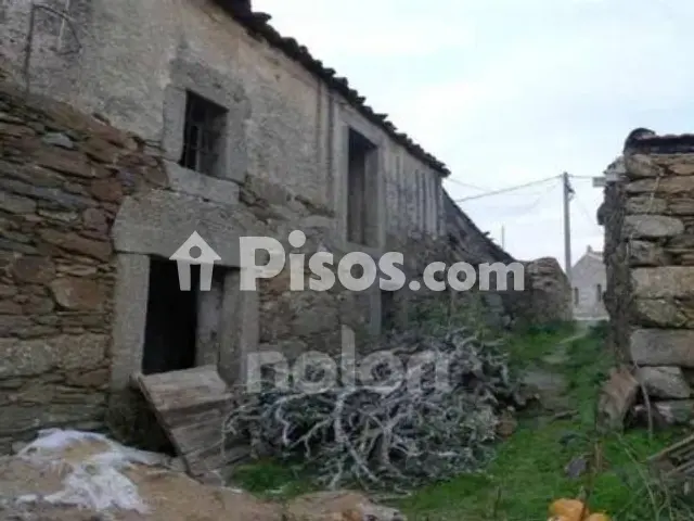 Casa adosada en venta en Villadepera, Villadepera de 15.000 €
