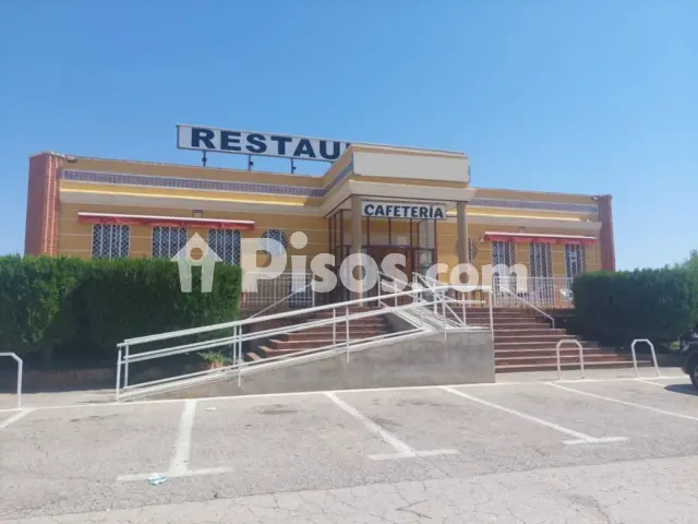 Local comercial en venta en Valdepeñas