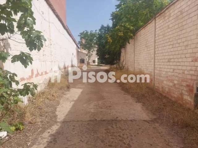 Local comercial en venta en Valdepeñas