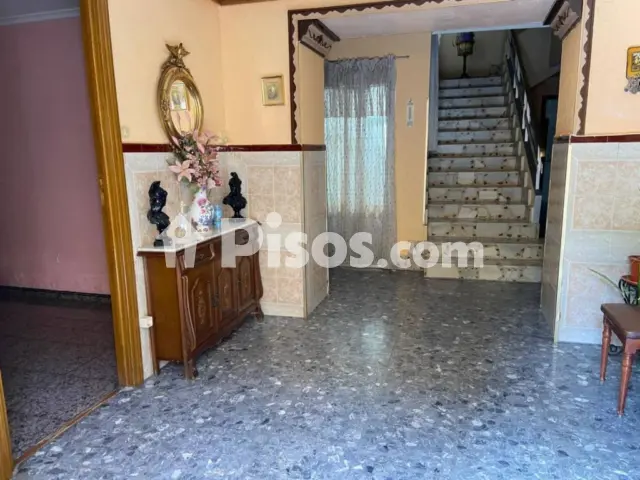 Casa adosada en venta en Valdepeñas