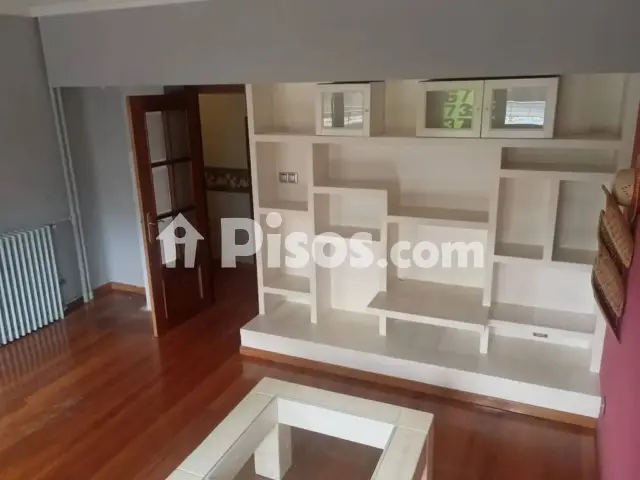 Piso en alquiler en Calle de la Independencia, Centro (Oviedo) de 2.000 €<span>/mes</span>