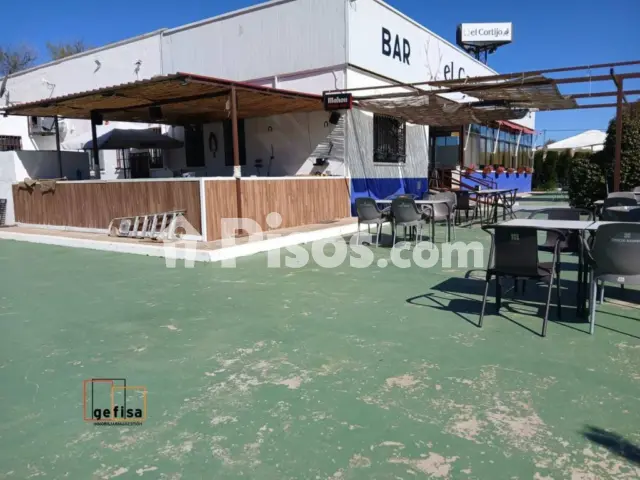Local comercial en venta en Valdepeñas