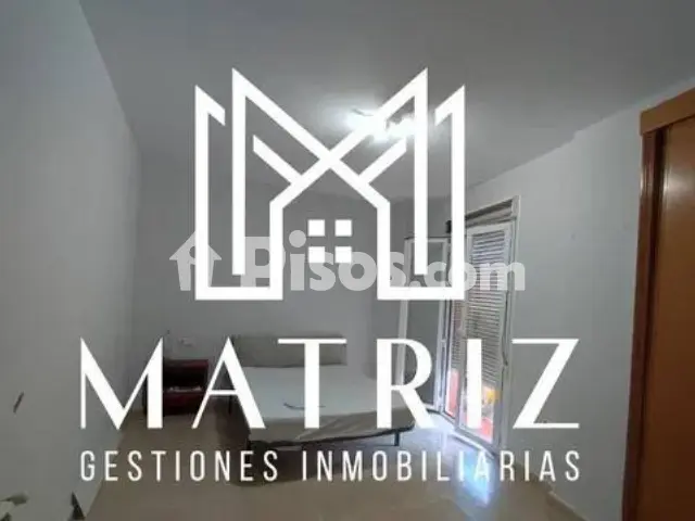 Casa adosada en venta en Tomelloso