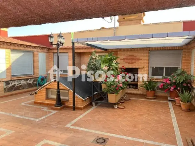 Chalet en venta en Herencia