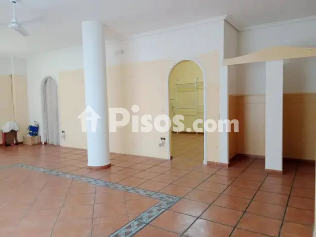 Local comercial en venta en Tomelloso