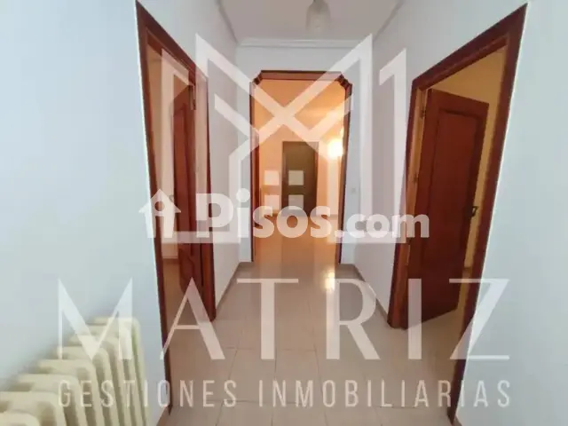 Chalet en venta en Tomelloso