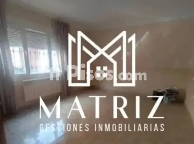 Chalet en venta en Tomelloso