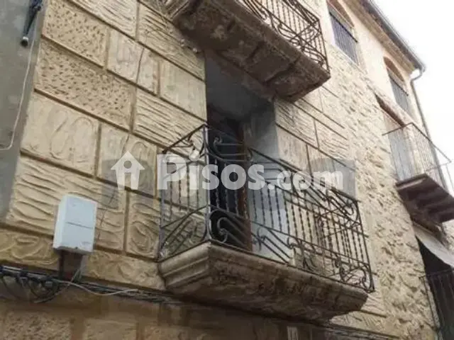Casa adosada en venta en Maella, Maella de 40.500 €