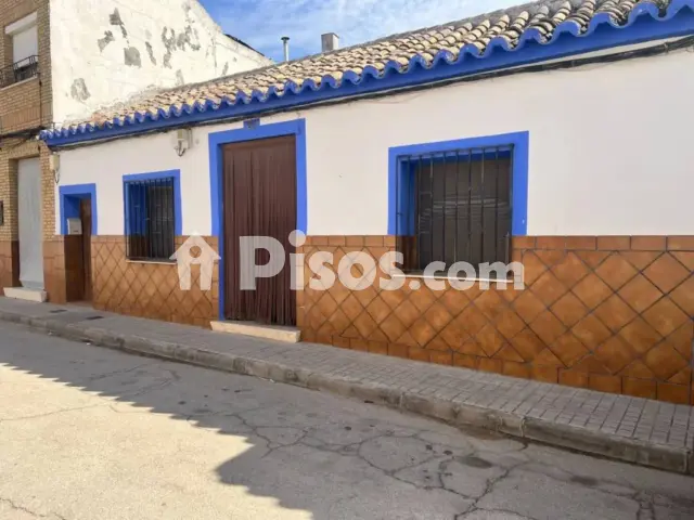 Chalet en venta en Herencia