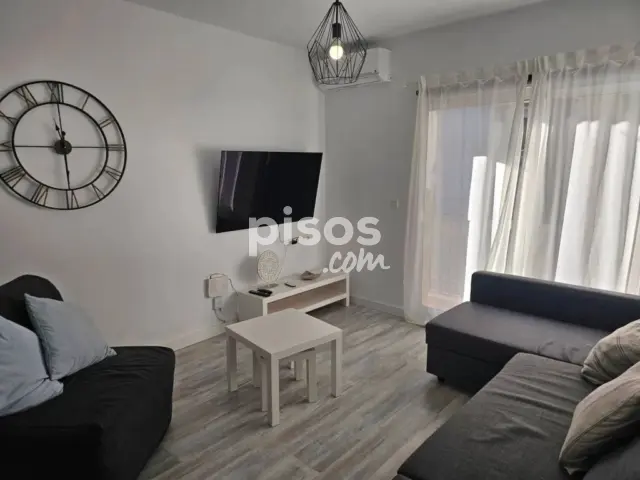 Piso en alquiler en Calle de la Iglesia, Playa de Los Boliches (Fuengirola) de 1.188 €<span>/mes</span>