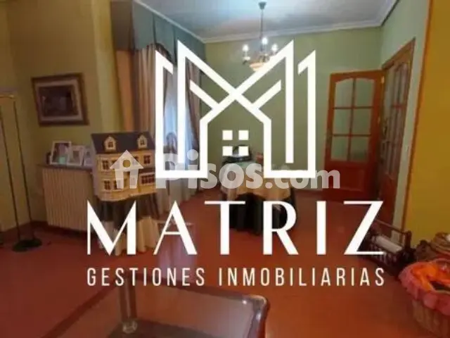 Casa adosada en venta en Tomelloso