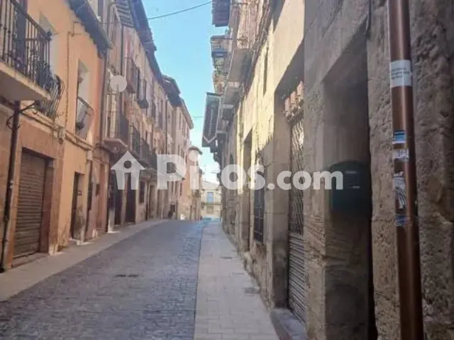 Casa adosada en venta en Navarrete, Navarrete de 43.700 €
