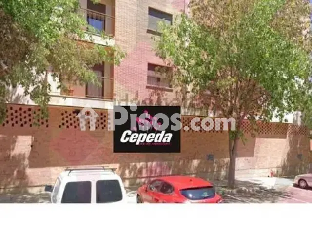Local comercial en venta en Calle de la Cruz del Sur