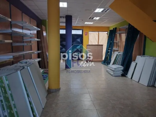 Local comercial en alquiler en Puerto Lumbreras, Puerto Lumbreras de 700 €<span>/mes</span>