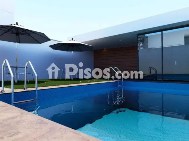 Casa adosada en venta en Calle del Norte