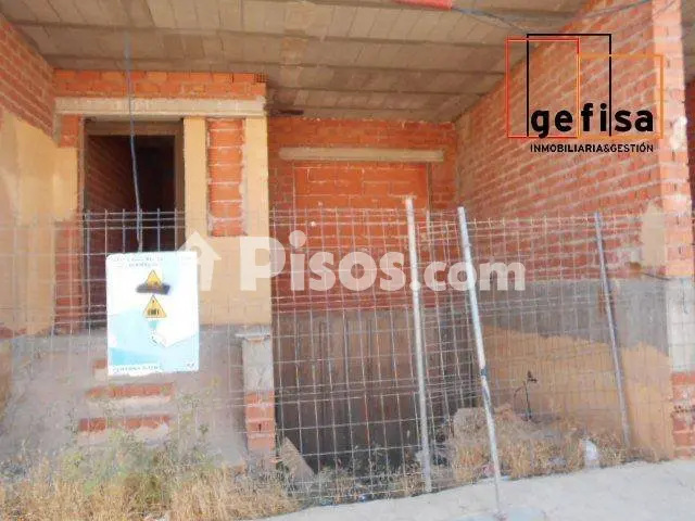 Casa adosada en venta en Valdepeñas