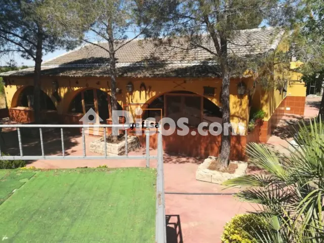 Chalet en venta en Valdepeñas
