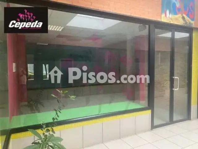 Local comercial en venta en Calle de Tercia