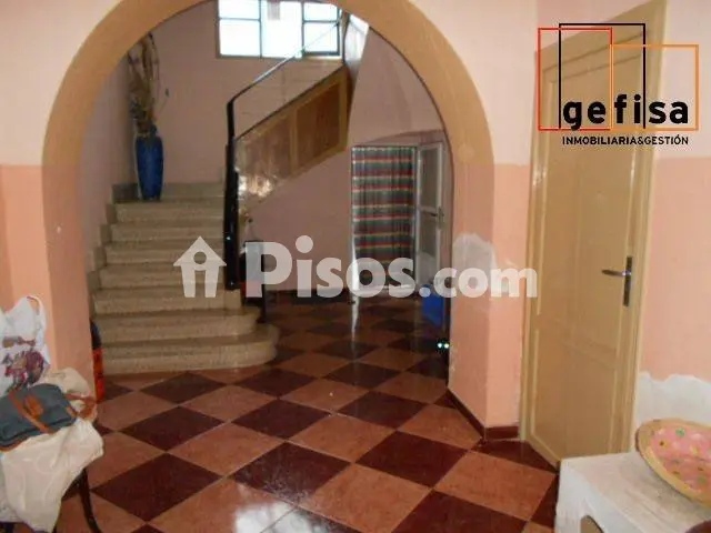 Casa adosada en venta en Valdepeñas